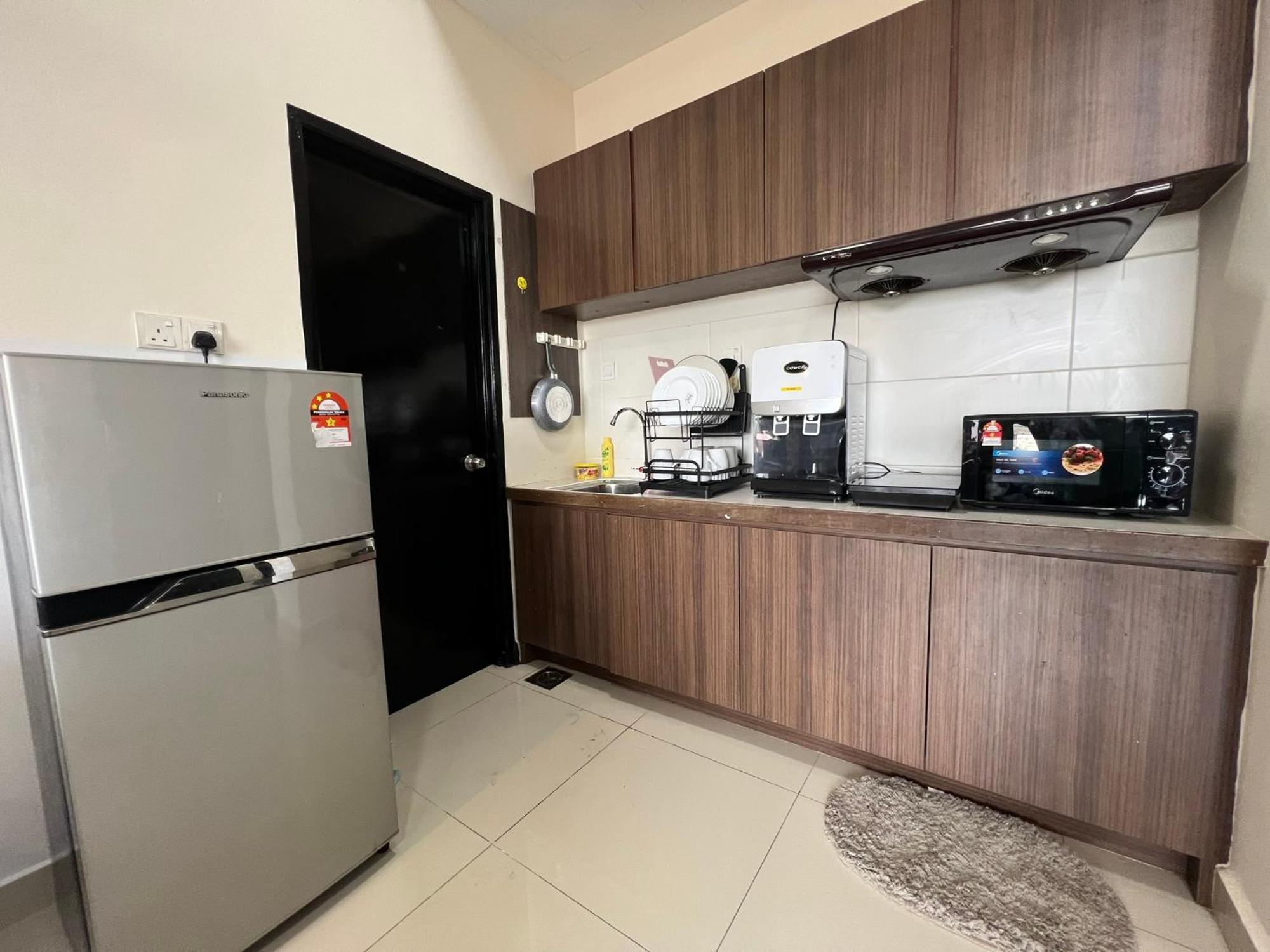 Riverview 8pax 3br In Kbtown Wi-fi, B-1-3 Kota Bharu