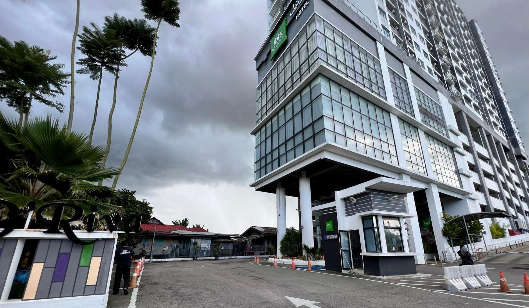 Riverview 8pax 3br In Kbtown Wi-fi, B-1-3 * Kota Bharu